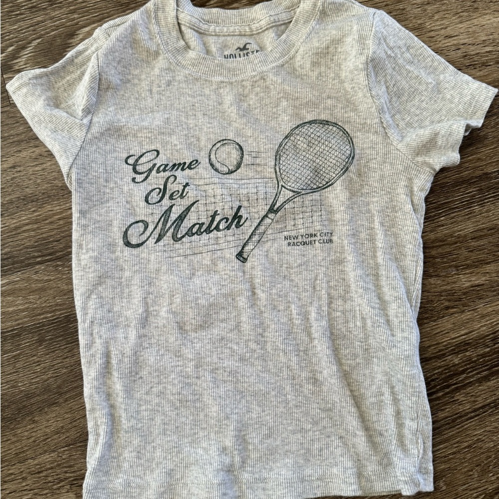 Selling grey top!